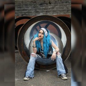 Meet your Posher, Alexis